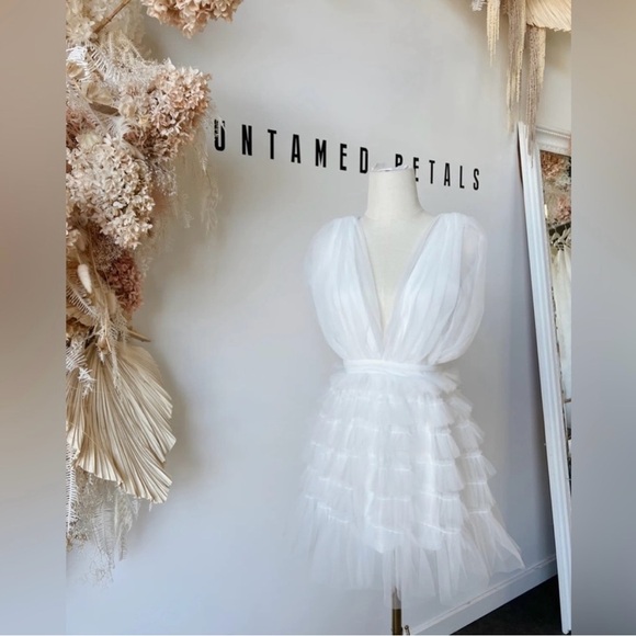 UNTAMED PETALS BY AMANDA JUDGE White Layered Mini Dress NWTs Small - Picture 2 of 6